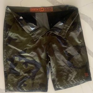 Like new Mens DIXXON shorts
